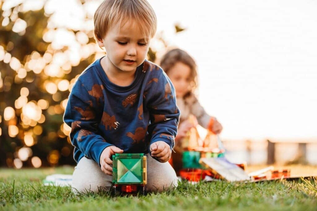 CONNETIX - Rainbow Motion Pack 24 pc
