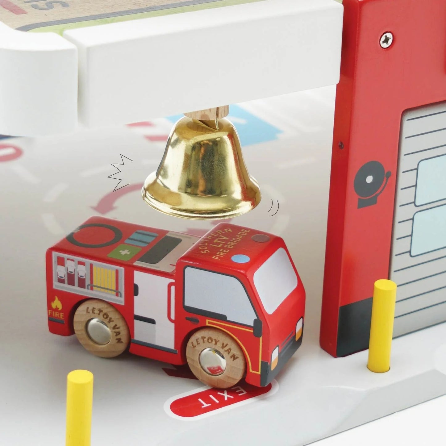 LE TOY VAN - Fire & Rescue Wooden Garage
