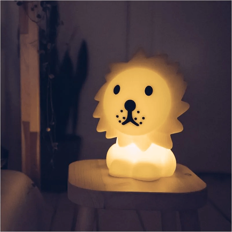 Mr Maria Lion First Light (30cm)