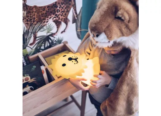 Mr Maria Lion First Light (30cm)