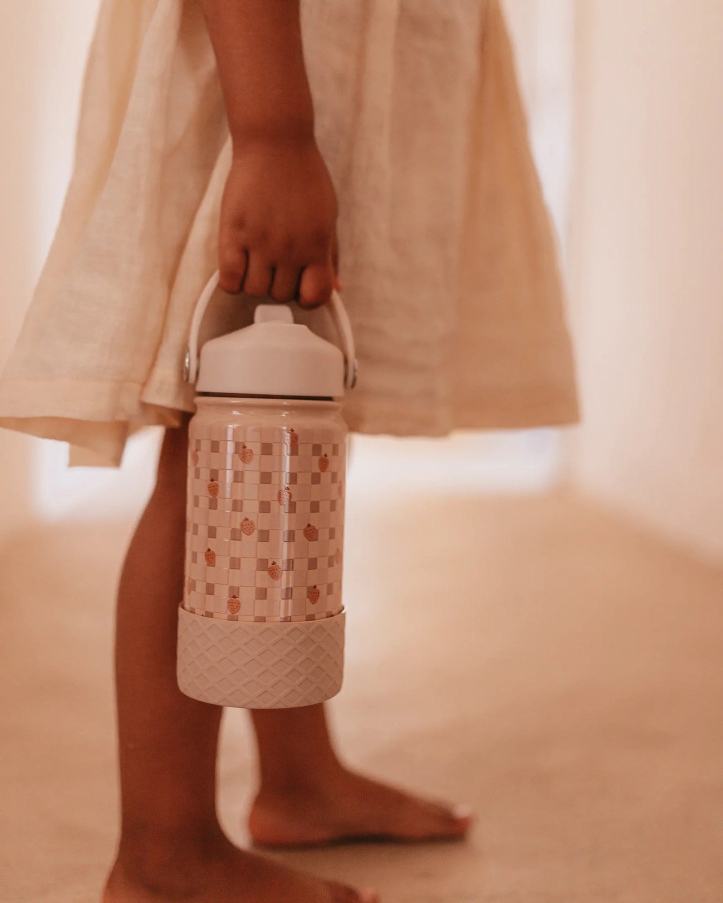 Mrs Ertha - Stainless Steel Water Bottle (Cute Strawberries)