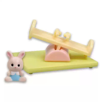Sylvanian Families - Decorative Baby House and Garden Toy Capsule Blind Box
