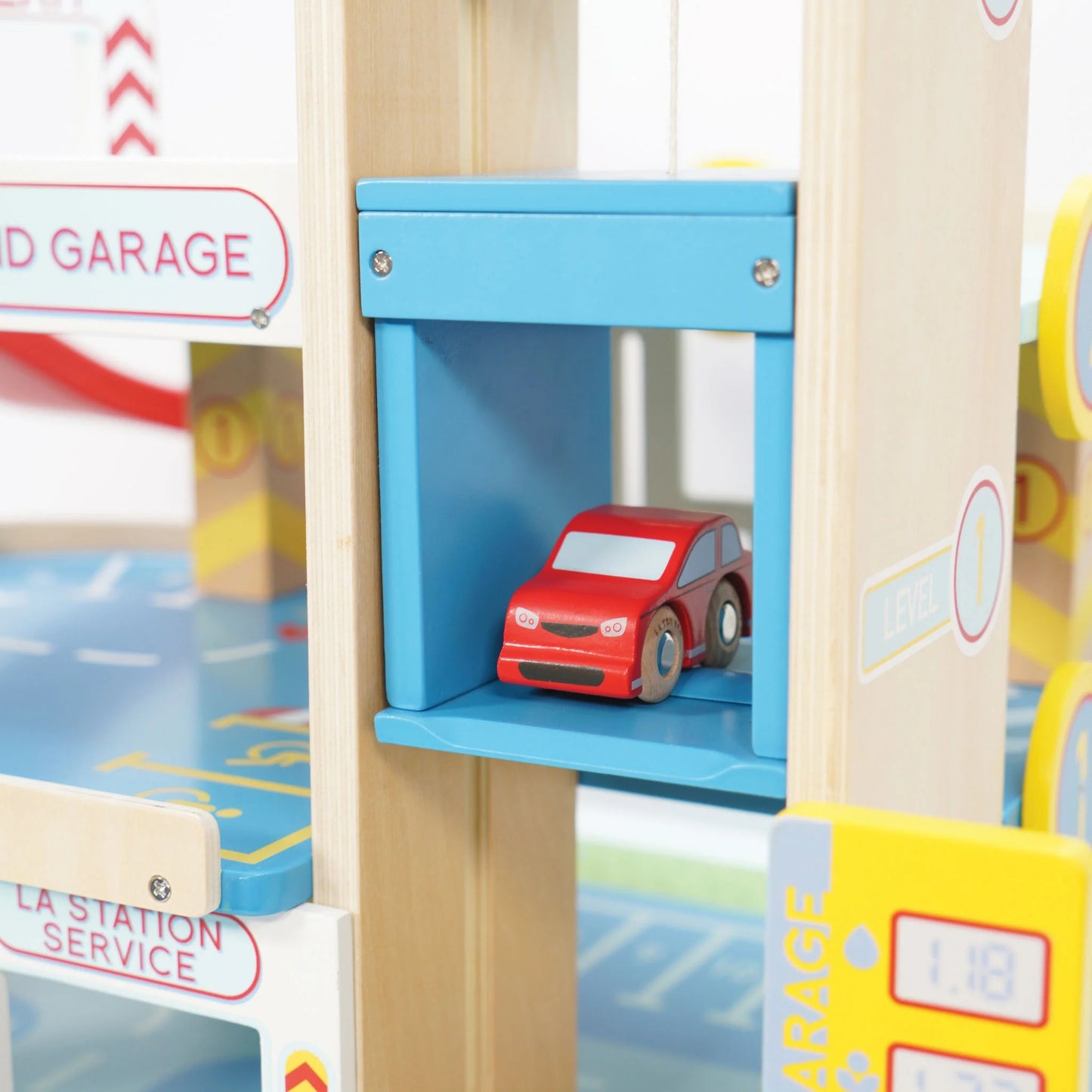 LE TOY VAN - Car and Garage Play Set
