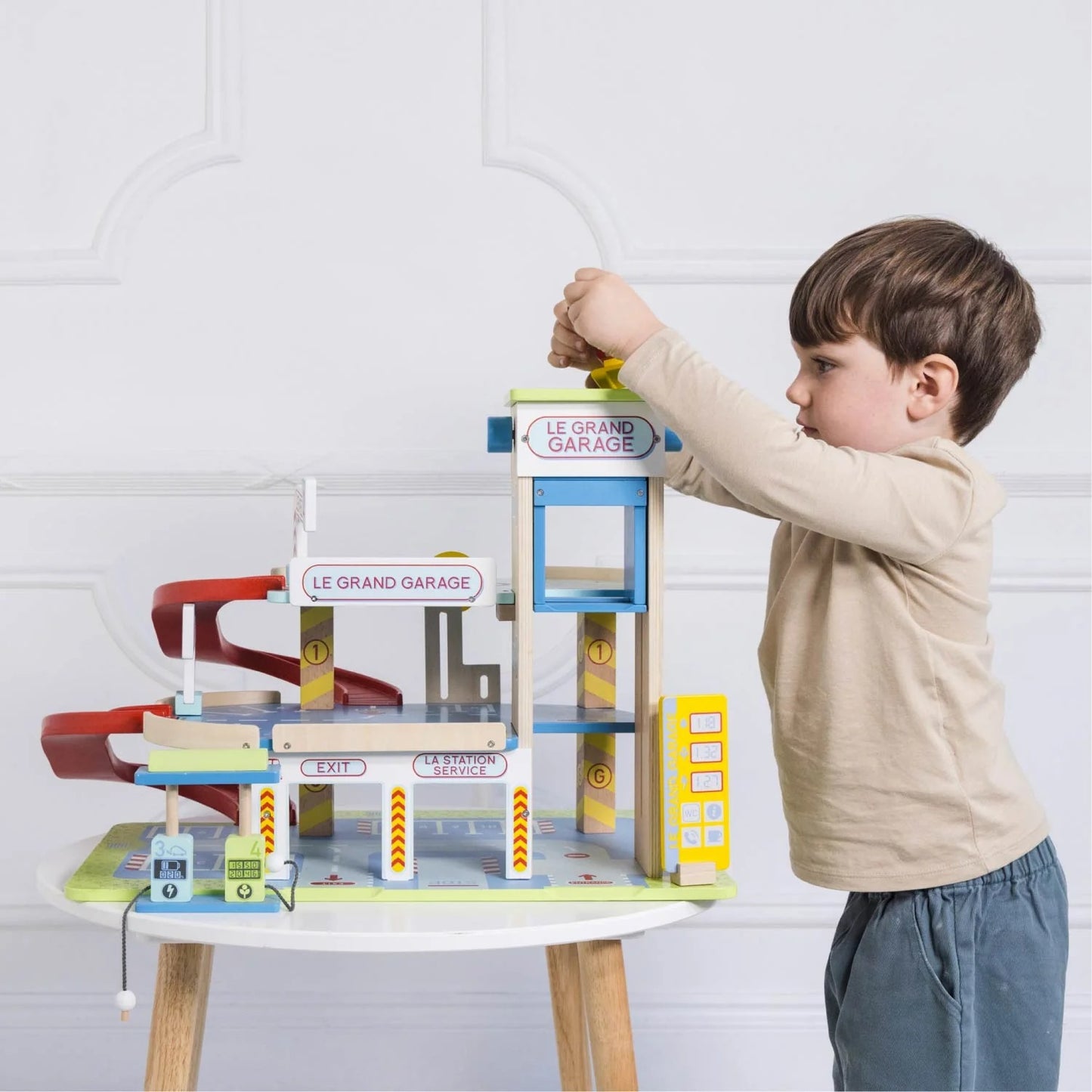 LE TOY VAN - Le Grand Wooden Garage