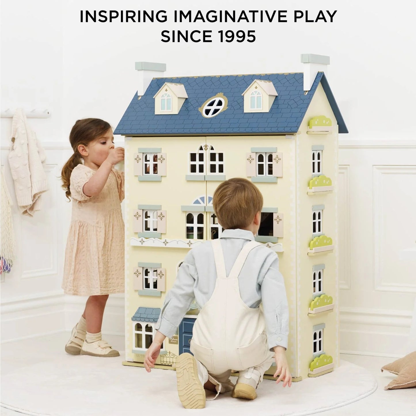 LE TOY VAN - Palace Wooden Dolls House
