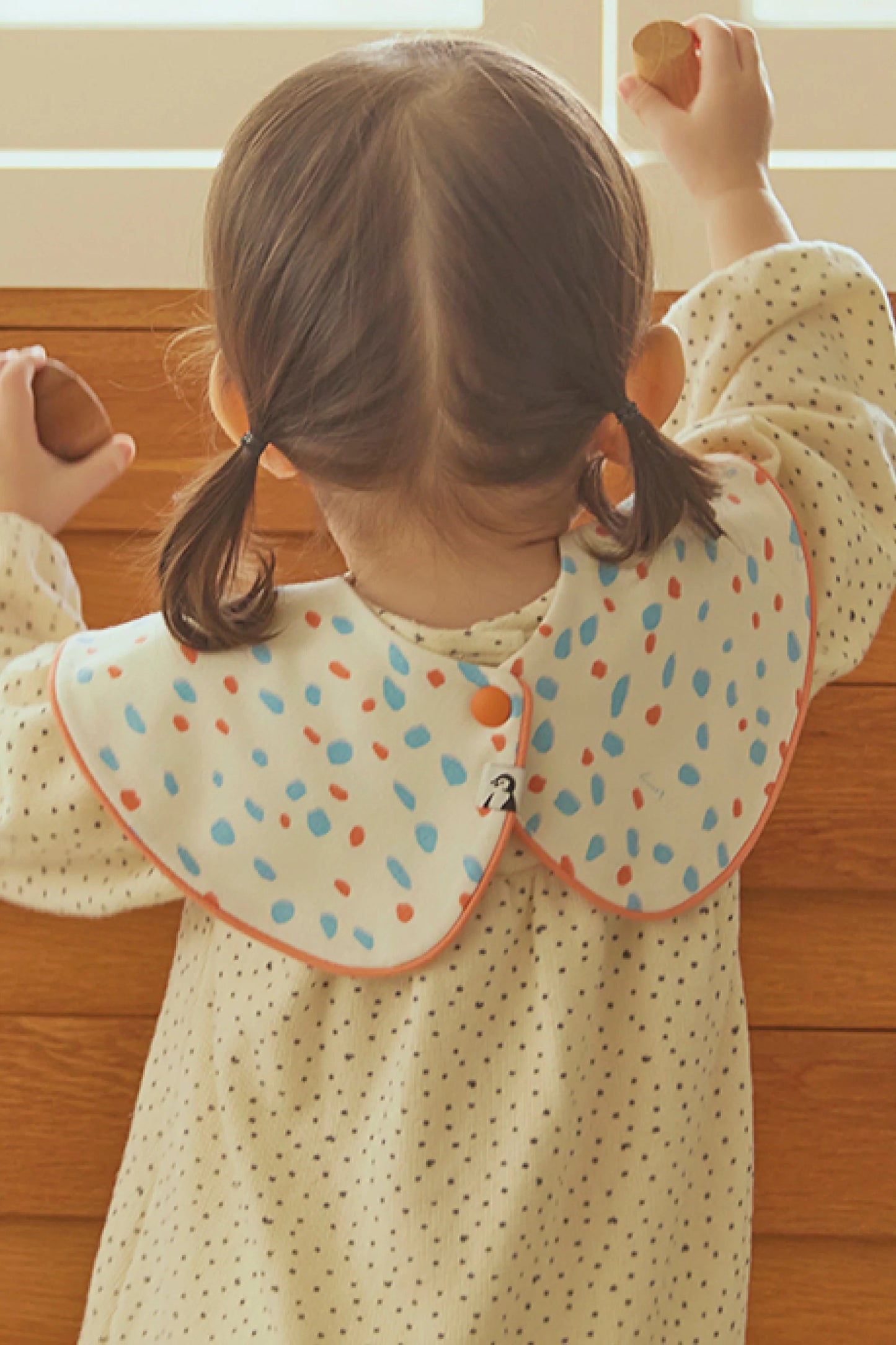 Konny - Bib Piped Edge (0-2Y)