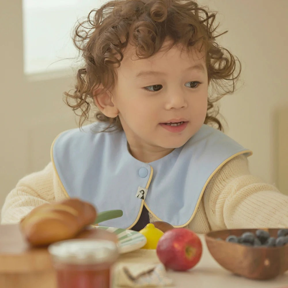 Konny - Bib Piped Edge (0-2Y)